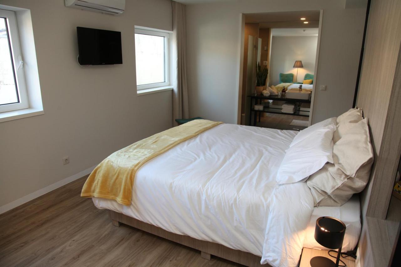 Novabila Guesthouse Vila Real Bagian luar foto