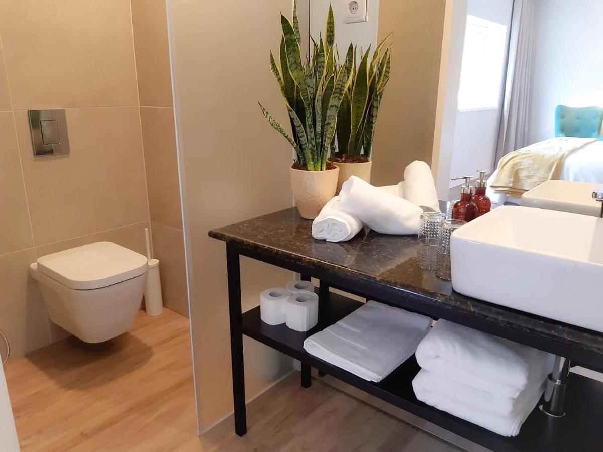 Novabila Guesthouse Vila Real Bagian luar foto